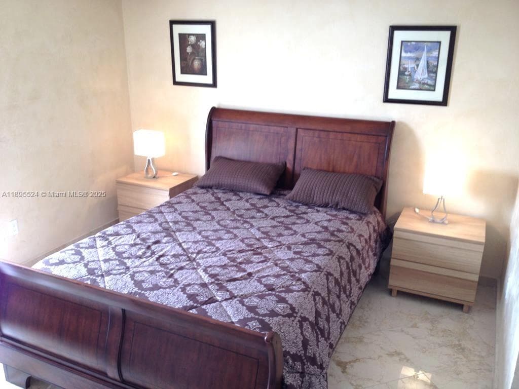 17555 SW Atlantic Blvd, Sunny Isles Beach FL 33160 — 10