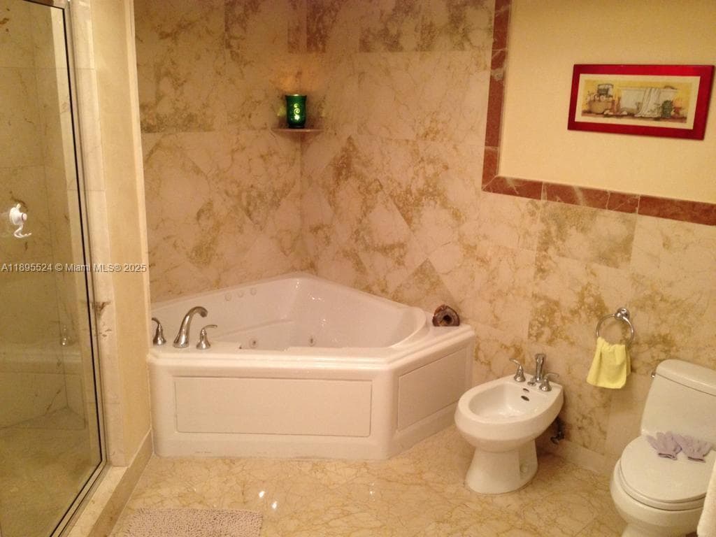 17555 SW Atlantic Blvd, Sunny Isles Beach FL 33160 — 8