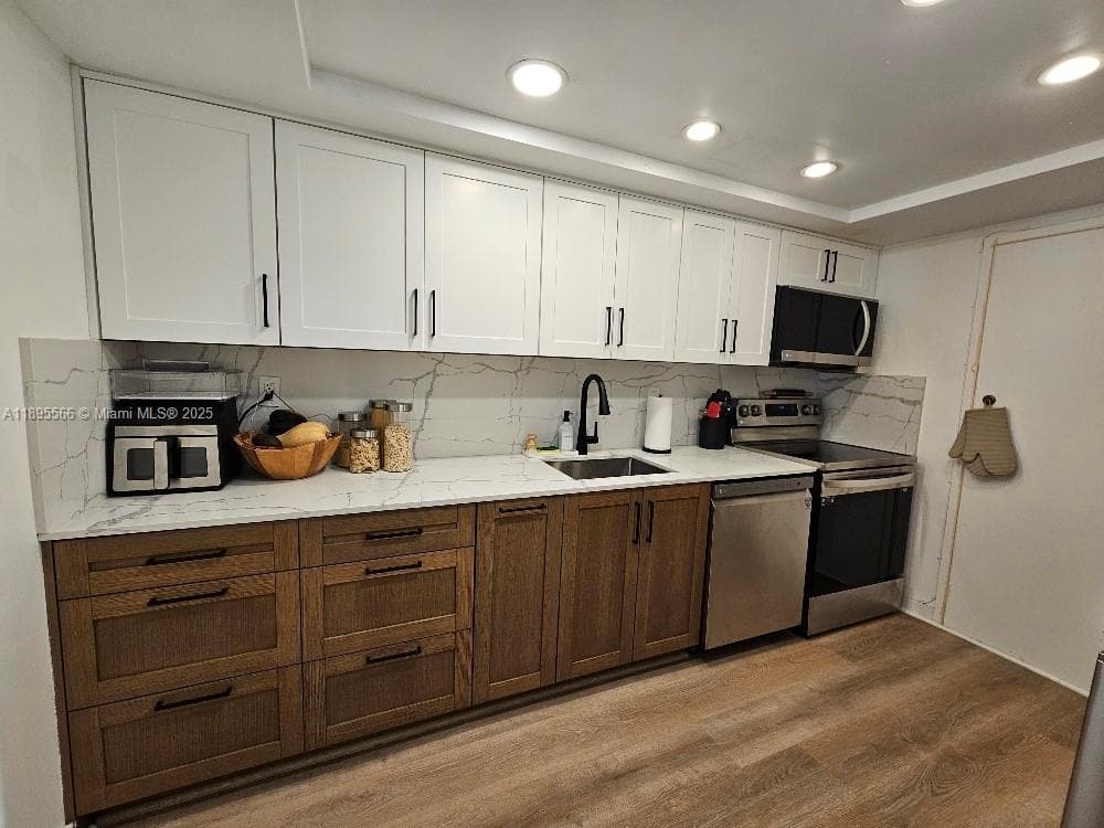 18061 Biscayne Blvd # 1602, Aventura FL 33160 — 2