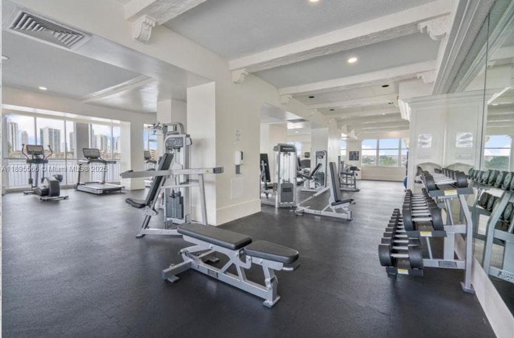 18061 Biscayne Blvd # 1602, Aventura FL 33160 — 32