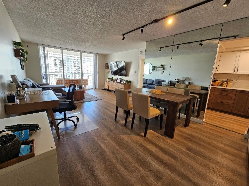 18061 Biscayne Blvd # 1602, Aventura FL 33160 — 5