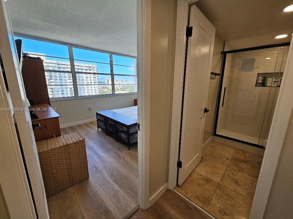 18061 Biscayne Blvd # 1602, Aventura FL 33160 — 11