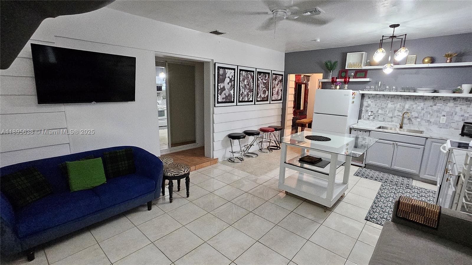 4201 SW 60th # 2, South Miami FL 33155 — 3