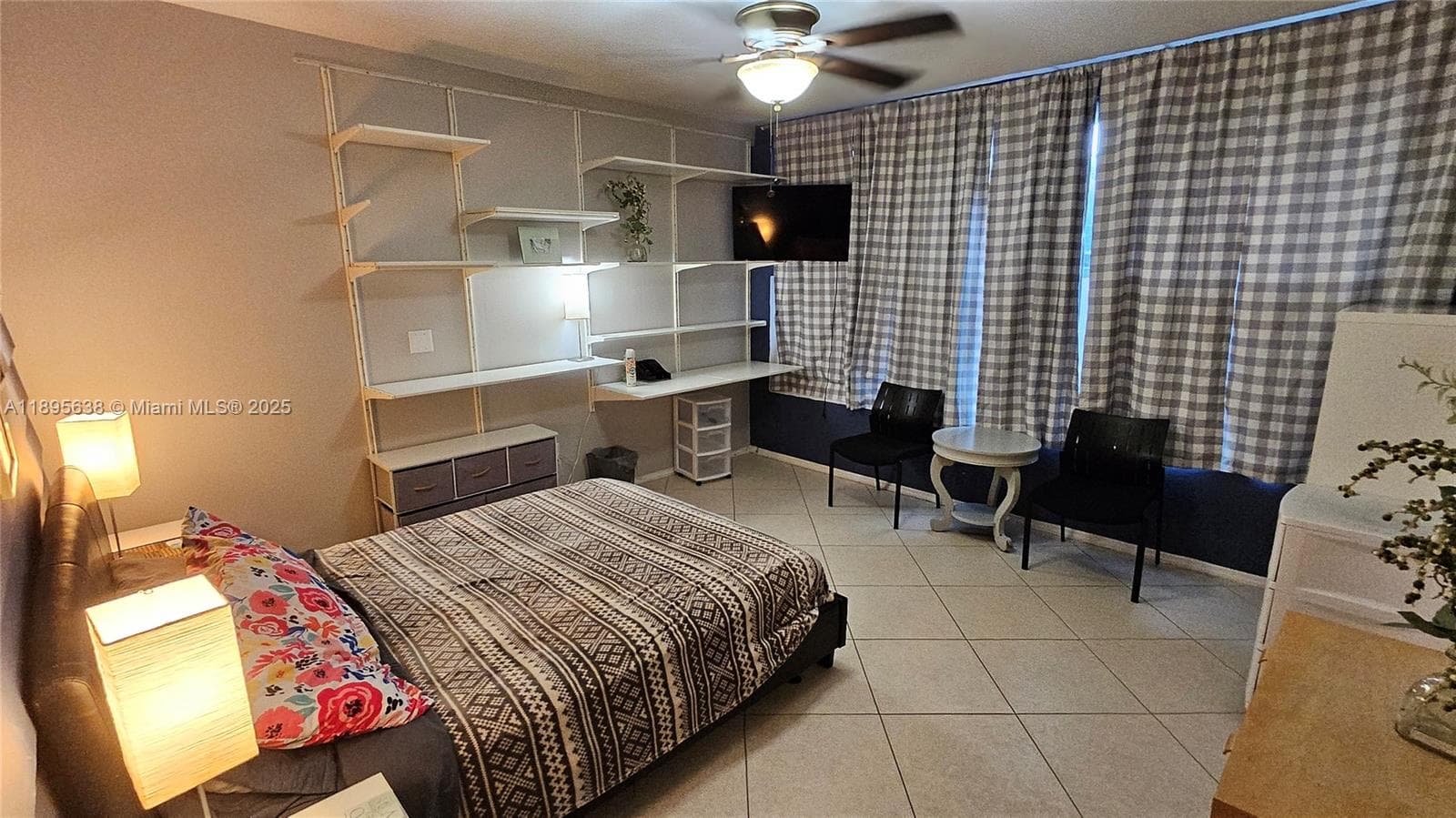 4201 SW 60th # 2, South Miami FL 33155 — 8