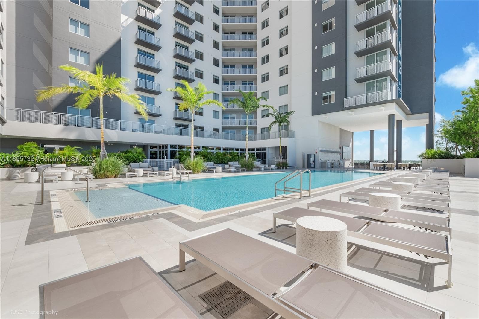 9600 S Dixie Hwy # A15, Miami FL 33156 — 23