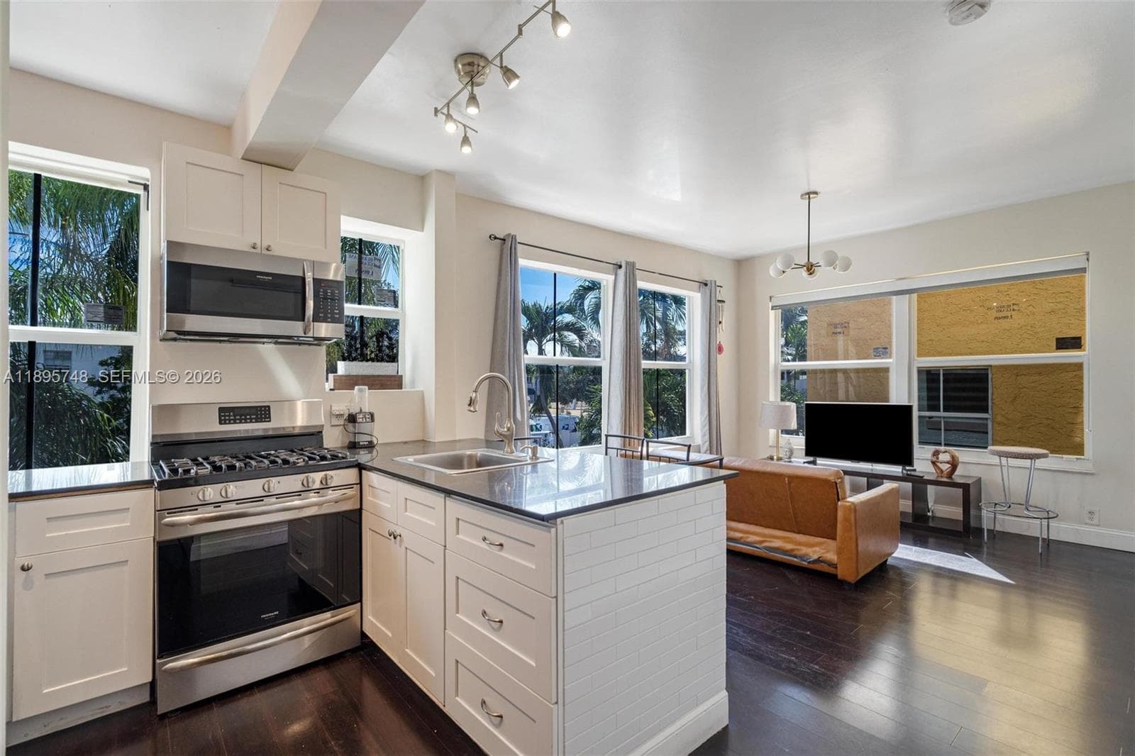 1320 Drexel Ave # 200, Miami Beach FL 33139 — 11