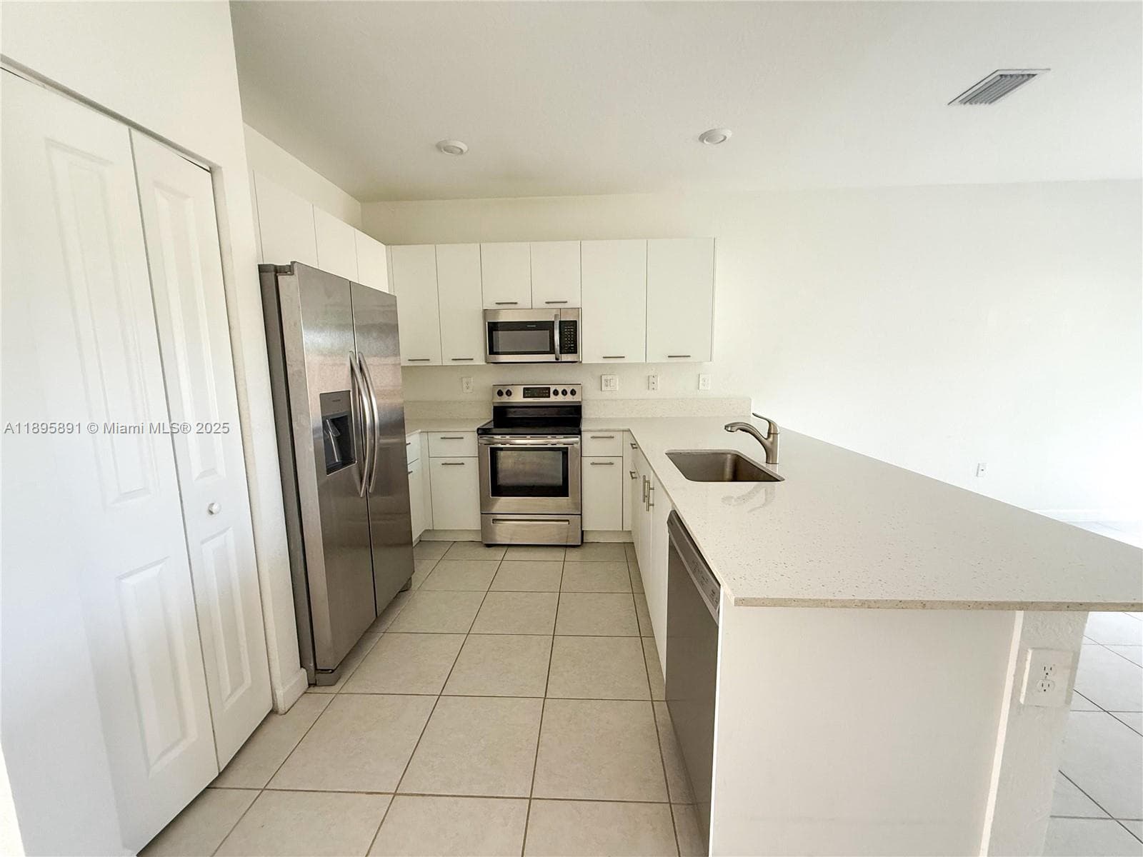 12445 NW 23rd Ct, Miami FL 33167 — 3