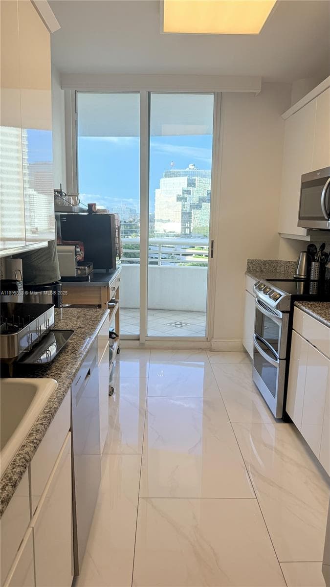 888 Brickell Key Dr # 903, Miami FL 33131 — 18