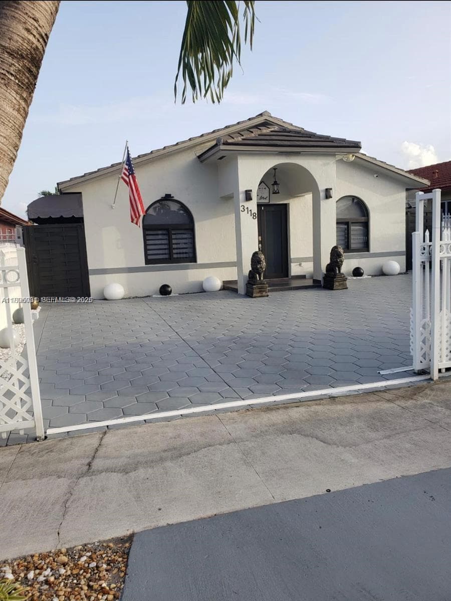 3118 W 71st Pl, Hialeah FL 33018 — 2