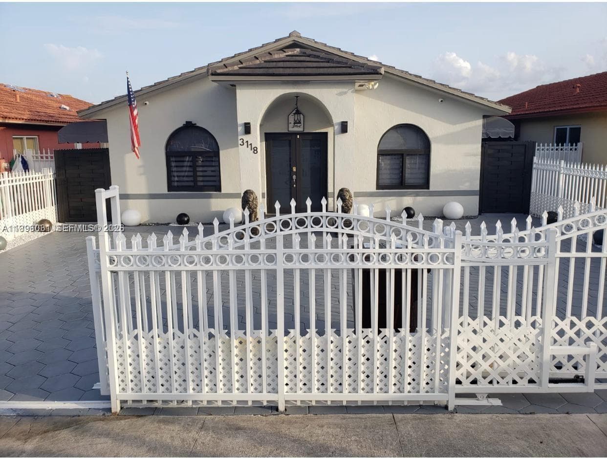 3118 W 71st Pl, Hialeah FL 33018 — 3