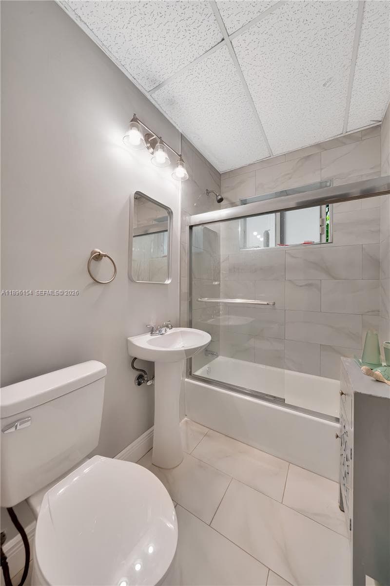3577 Charles Ave, Miami FL 33133 — 13