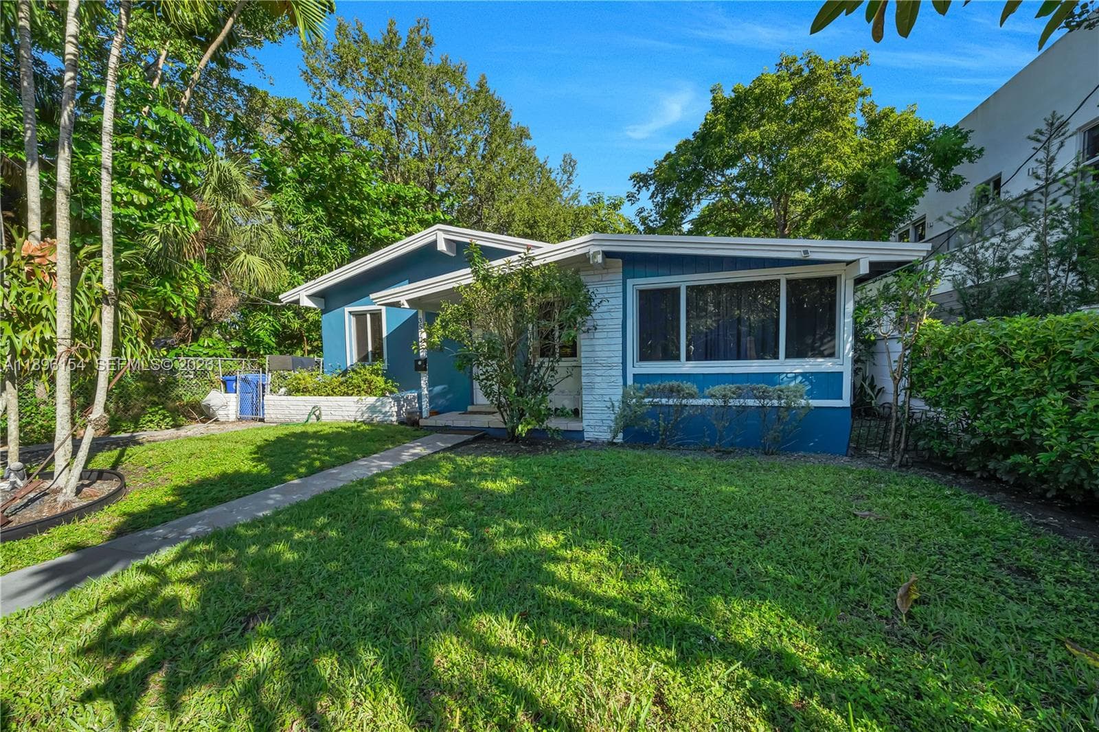 3577 Charles Ave, Miami FL 33133 — 1