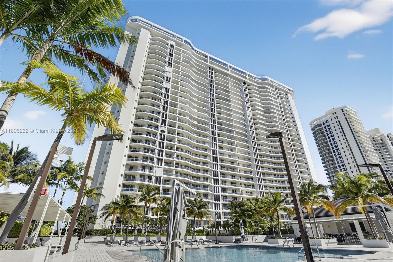 7000 Island Blvd # 903, Aventura FL 33160 — 47