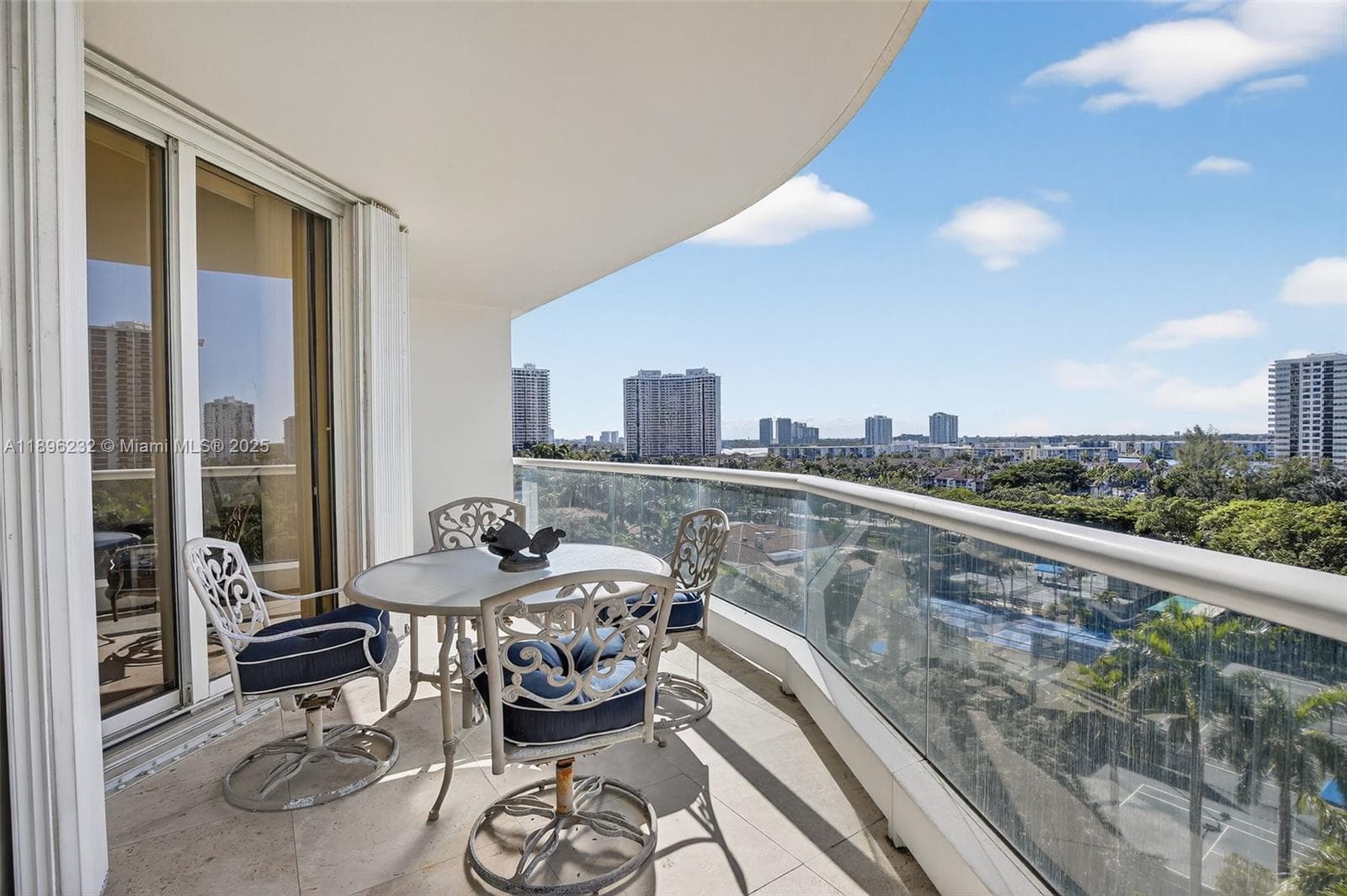 7000 Island Blvd # 903, Aventura FL 33160 — 3