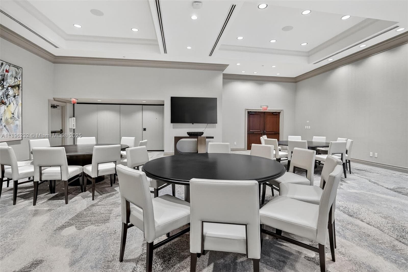 7000 Island Blvd # 903, Aventura FL 33160 — 33