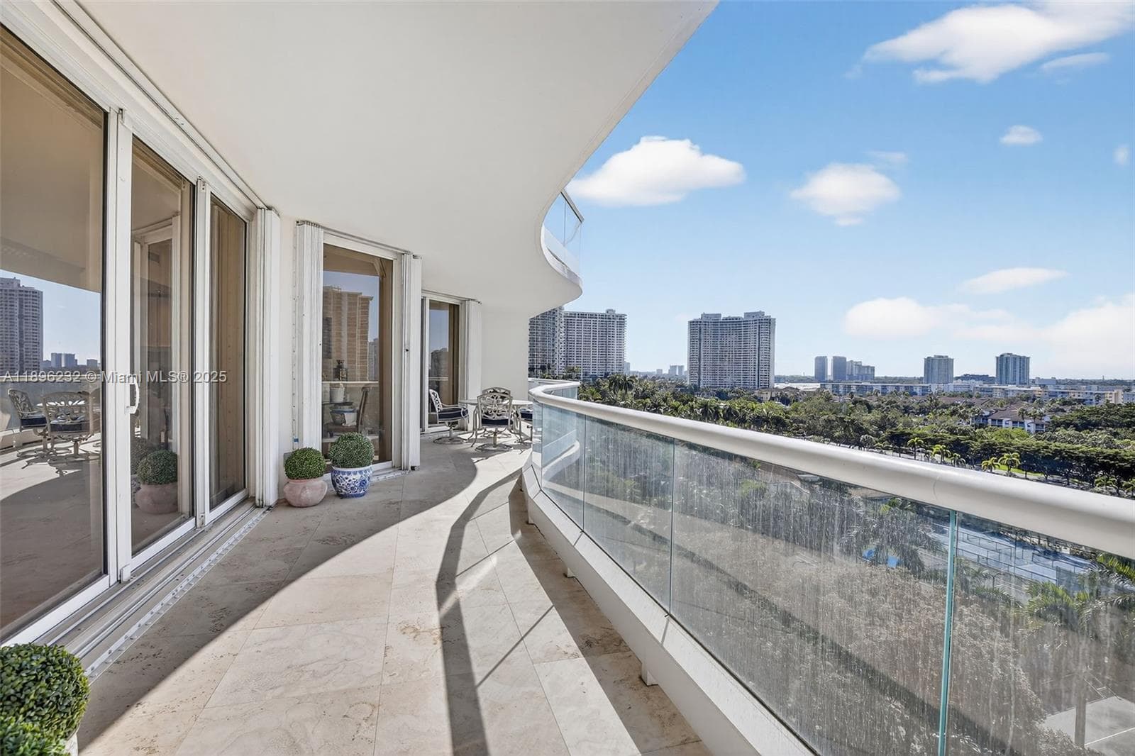 7000 Island Blvd # 903, Aventura FL 33160 — 8