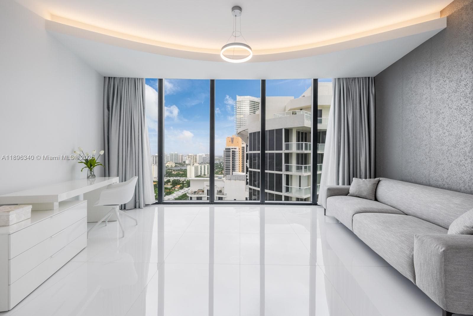 18555 Collins Ave # 2805, Sunny Isles Beach FL 33160 — 17
