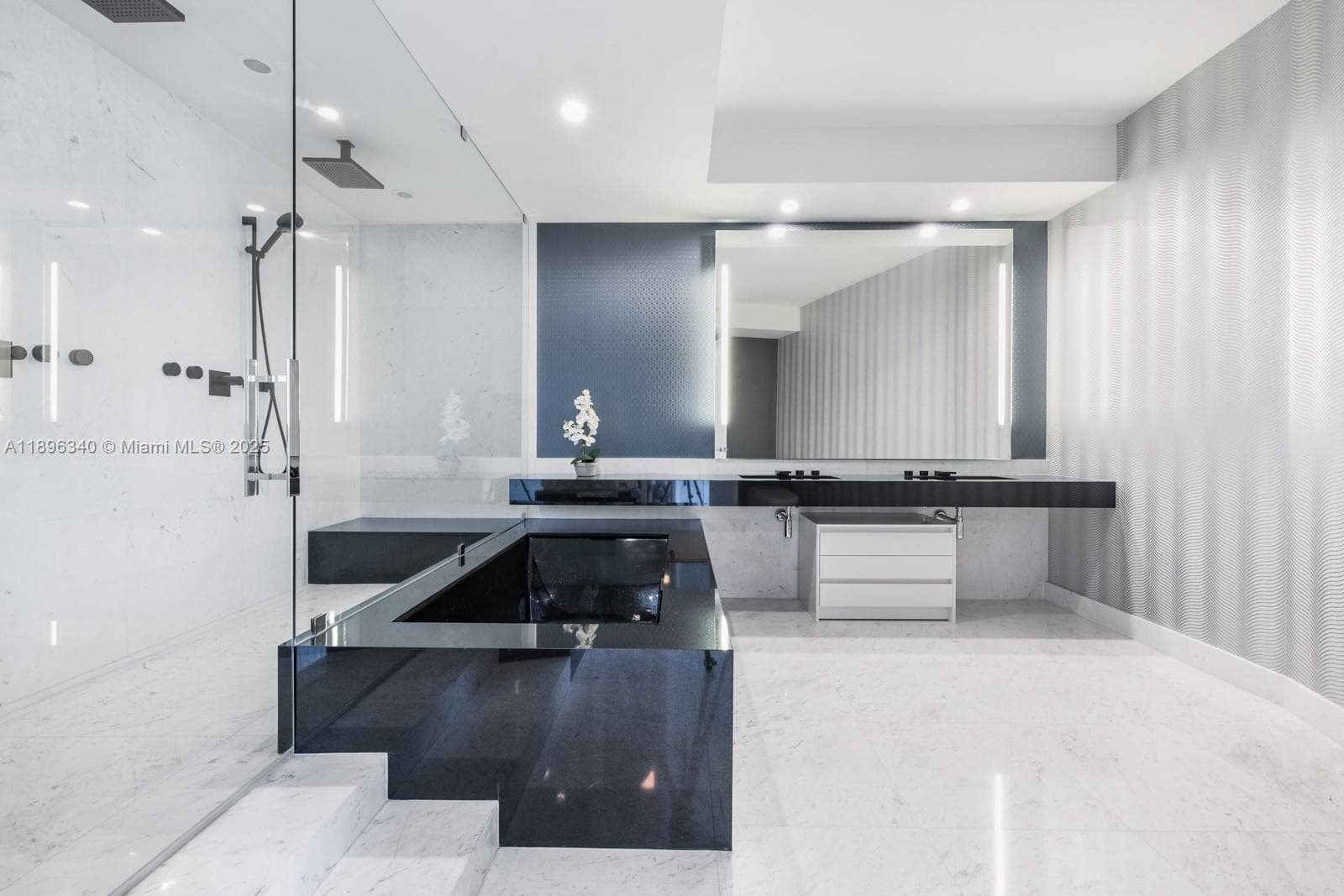 18555 Collins Ave # 2805, Sunny Isles Beach FL 33160 — 20