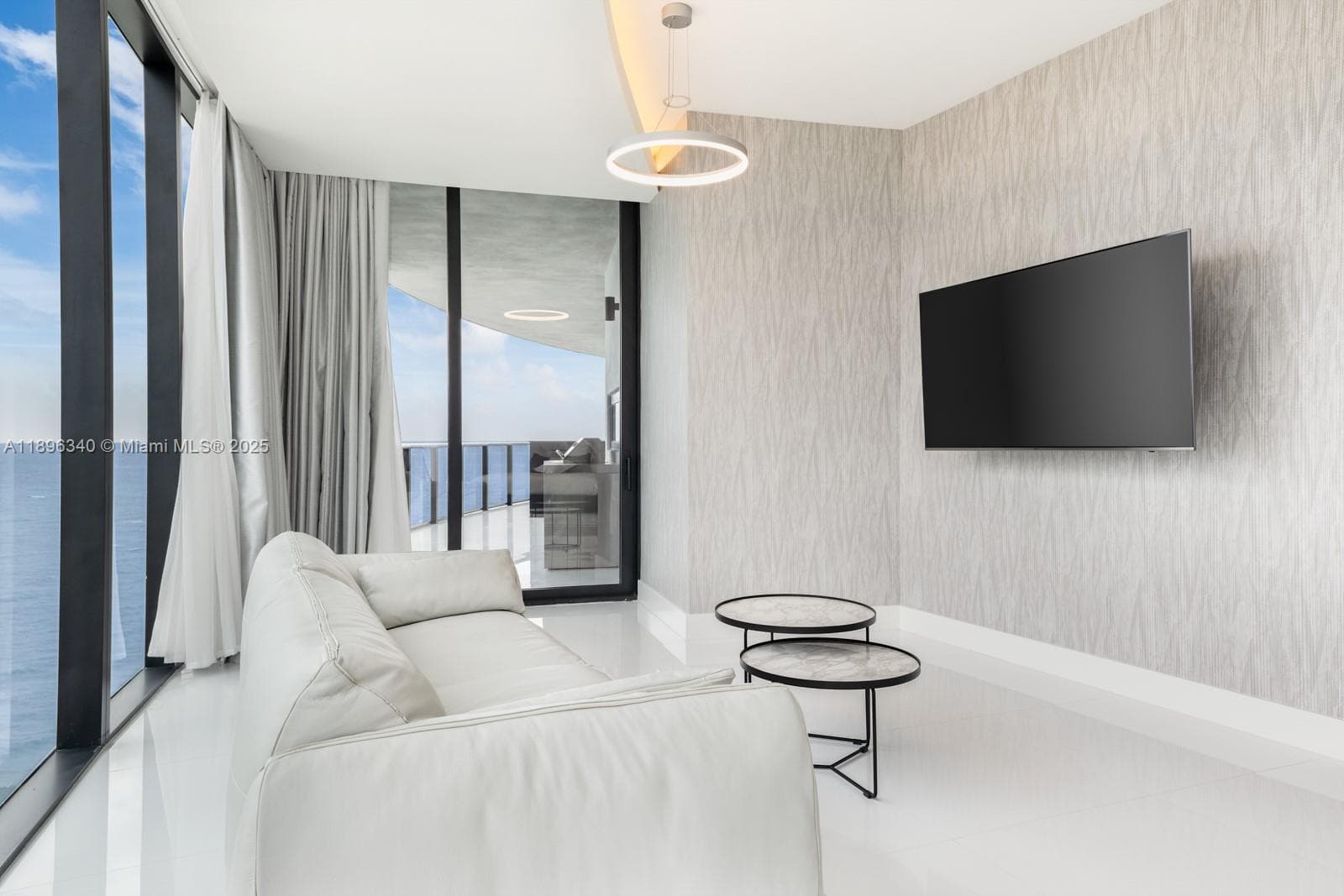 18555 Collins Ave # 2805, Sunny Isles Beach FL 33160 — 18