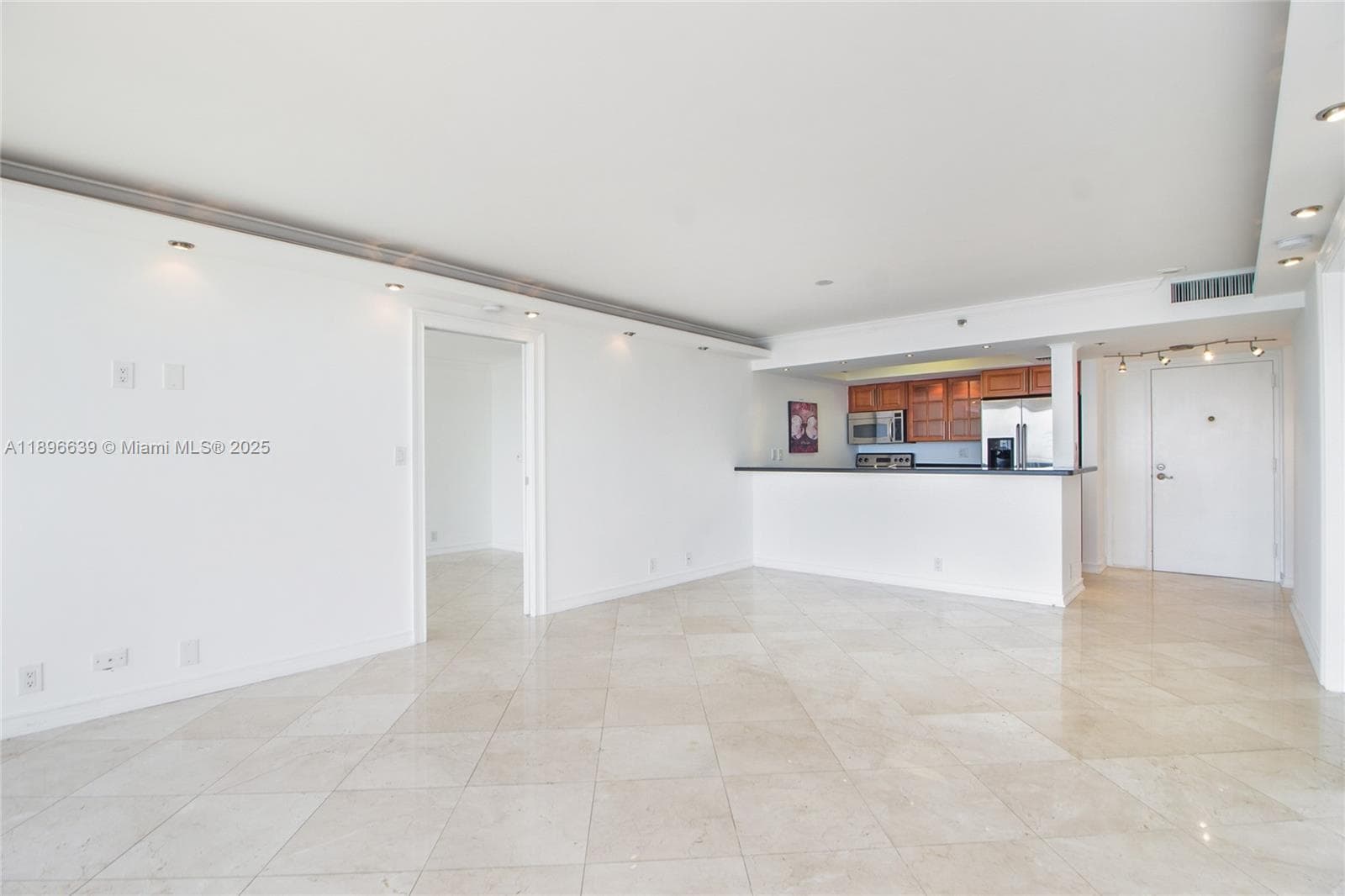 7601 E Treasure Dr # 1219, North Bay Village FL 33141 — 6