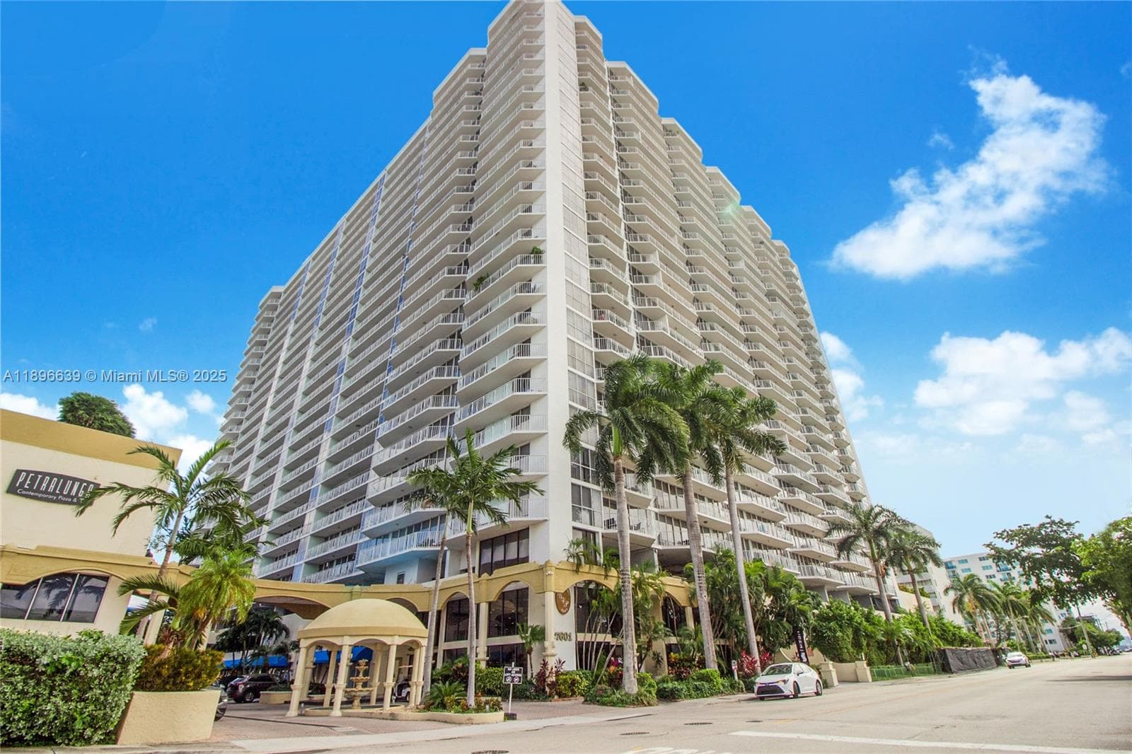 7601 E Treasure Dr # 1219, North Bay Village FL 33141 — 18