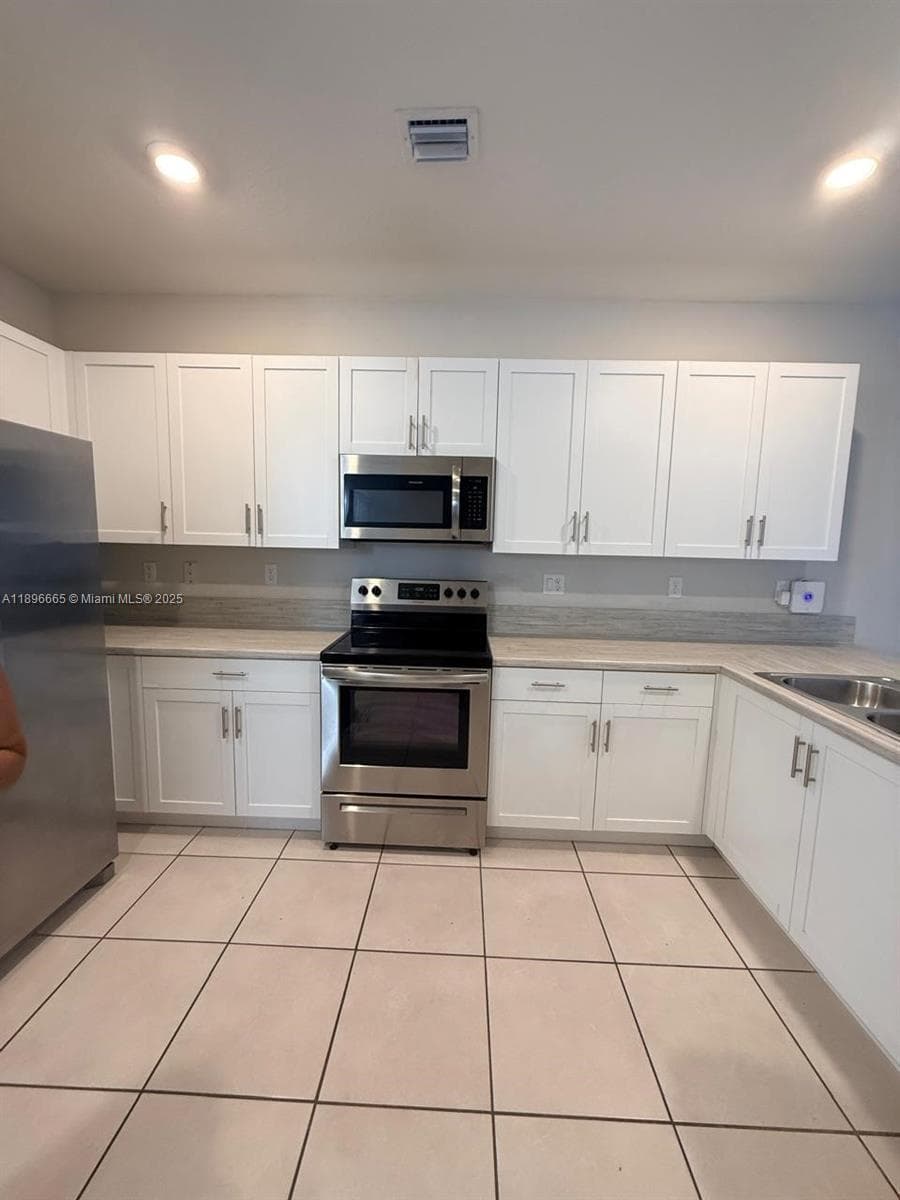 12715 SW 230th Ter, Miami FL 33170 — 2