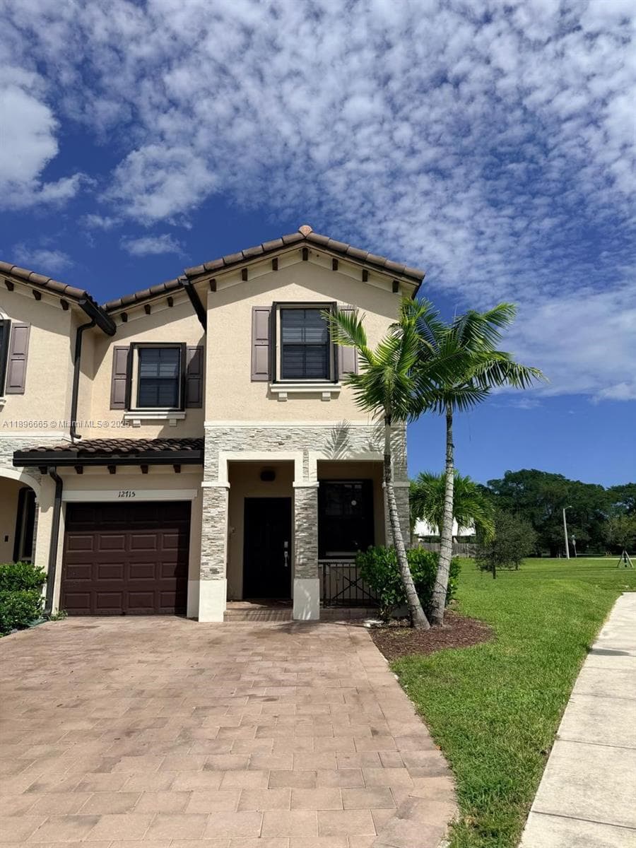 12715 SW 230th Ter, Miami FL 33170 — 1
