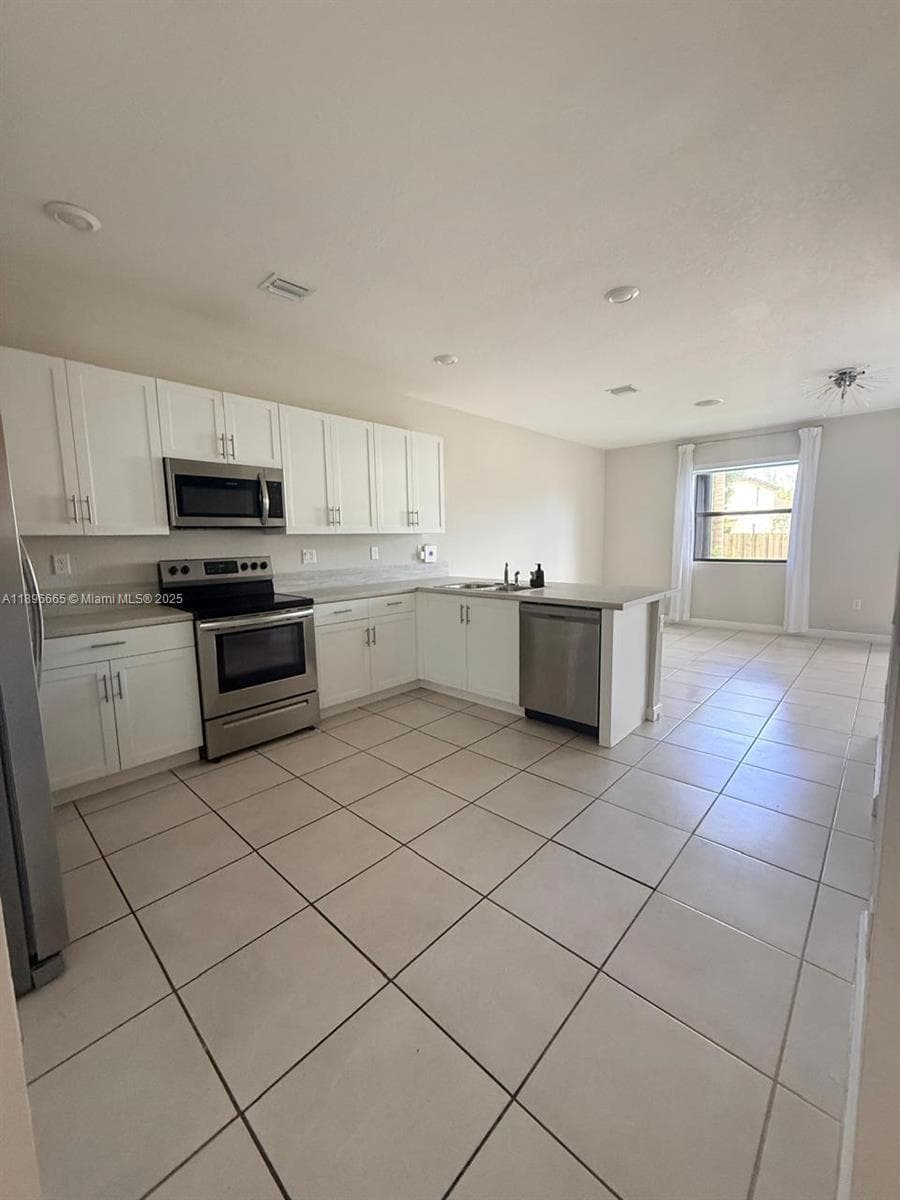 12715 SW 230th Ter, Miami FL 33170 — 8