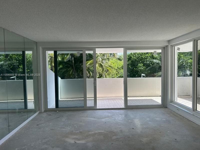 177 Ocean Lane Dr # 208, Key Biscayne FL 33149 — 2