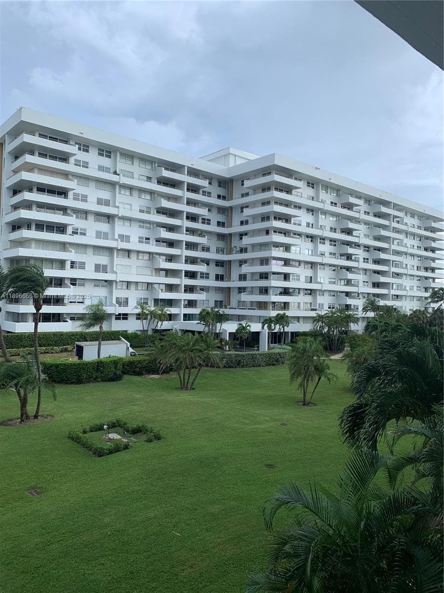 177 Ocean Lane Dr # 208, Key Biscayne FL 33149 — 1
