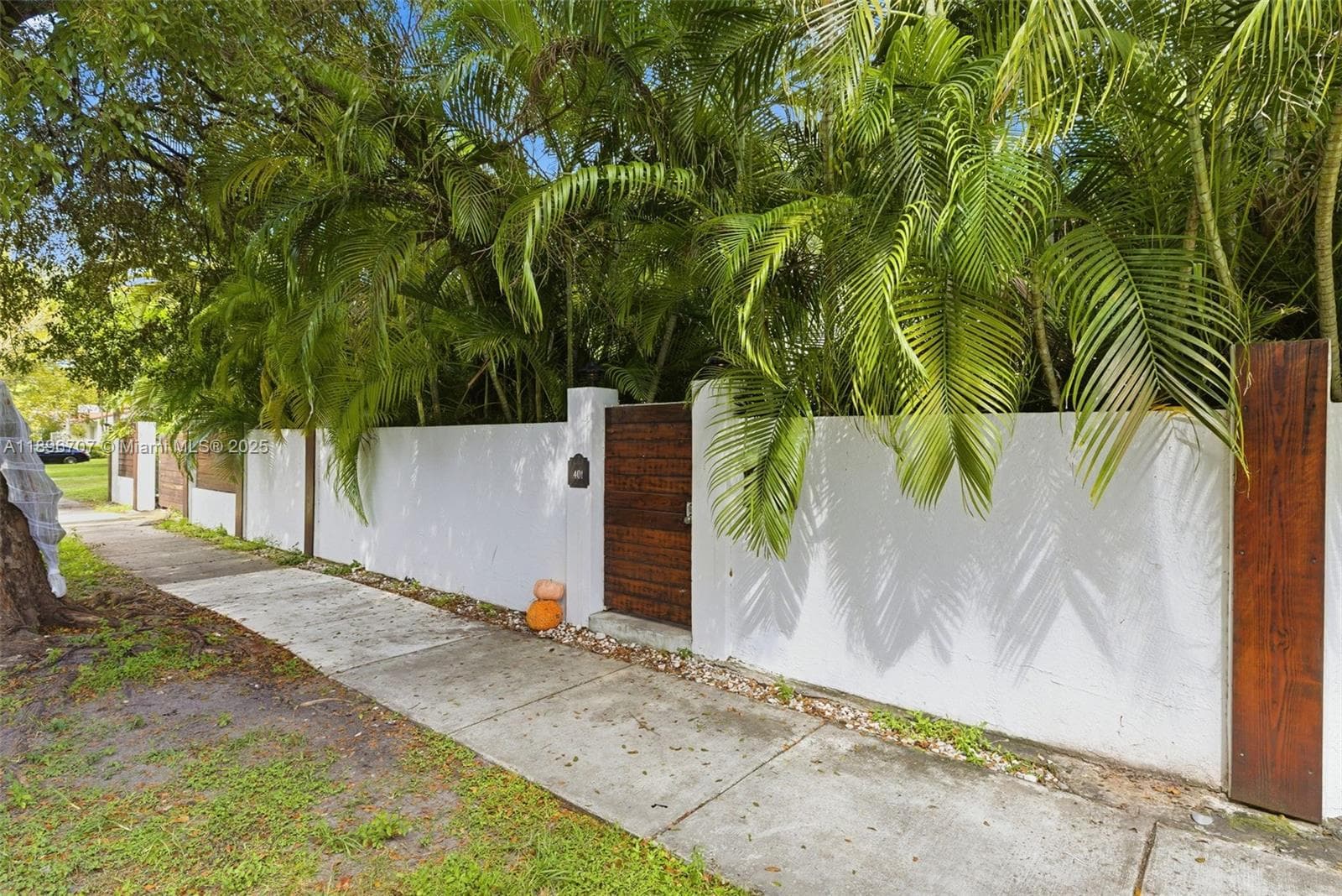 401 SW 28th Rd, Miami FL 33129 — 23