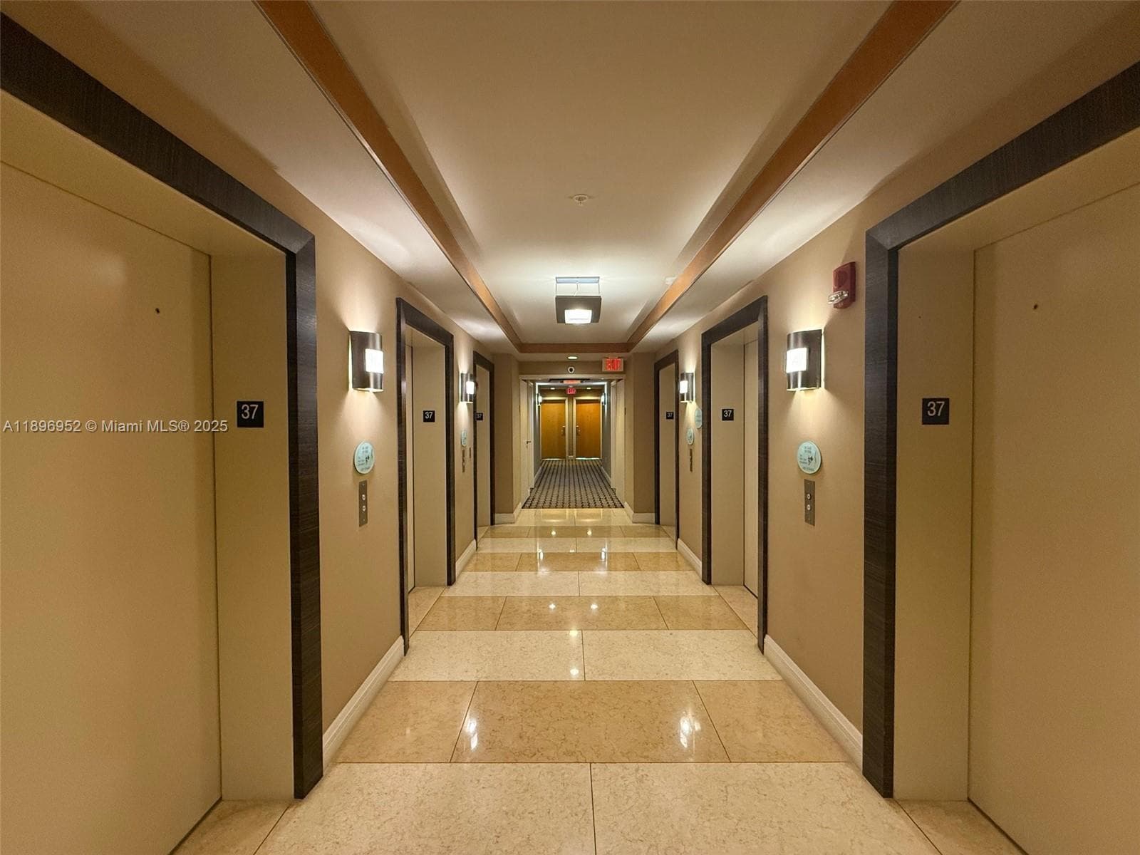 244 Biscayne Blvd # 3708, Miami FL 33132 — 2