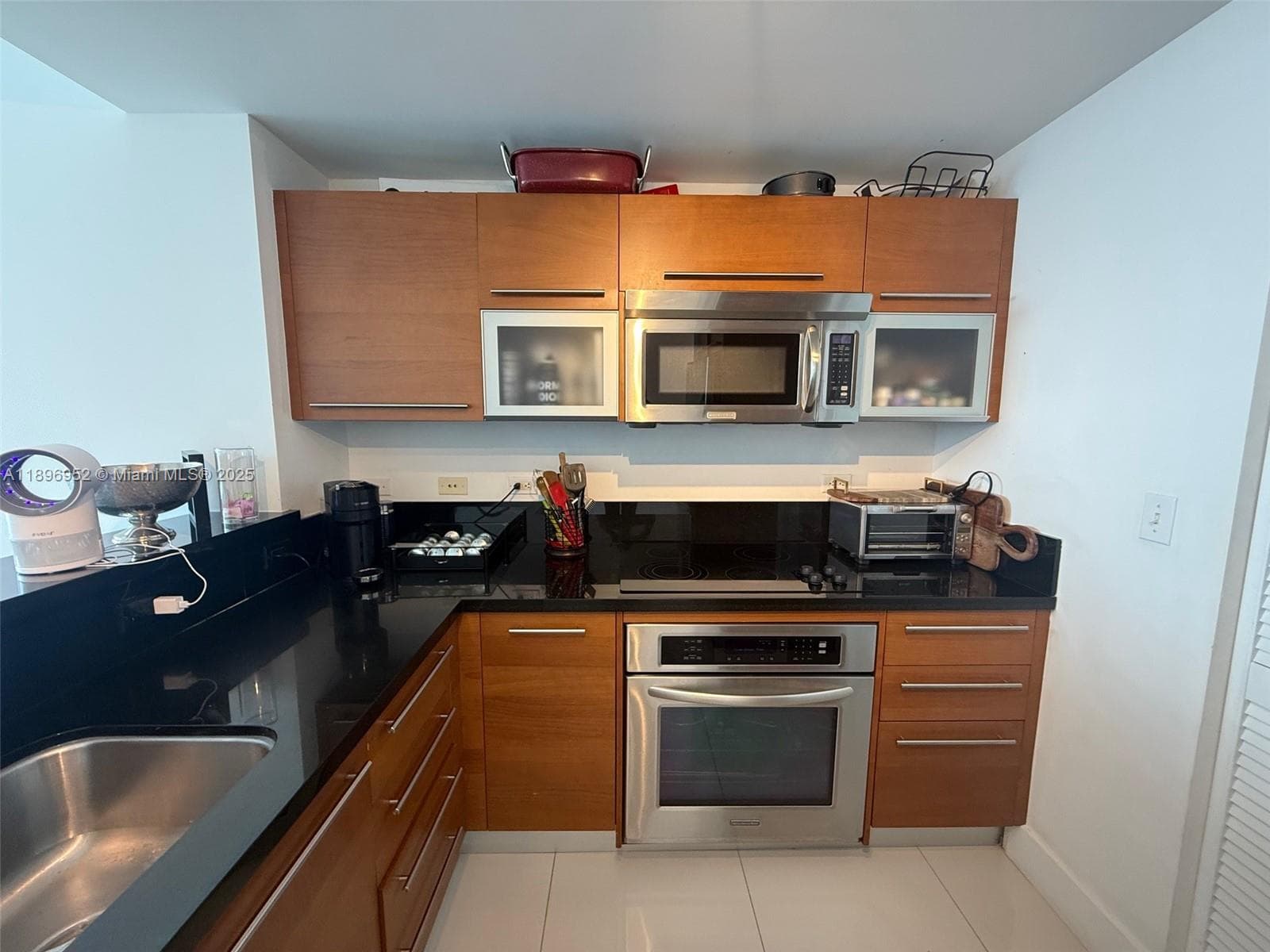 244 Biscayne Blvd # 3708, Miami FL 33132 — 13