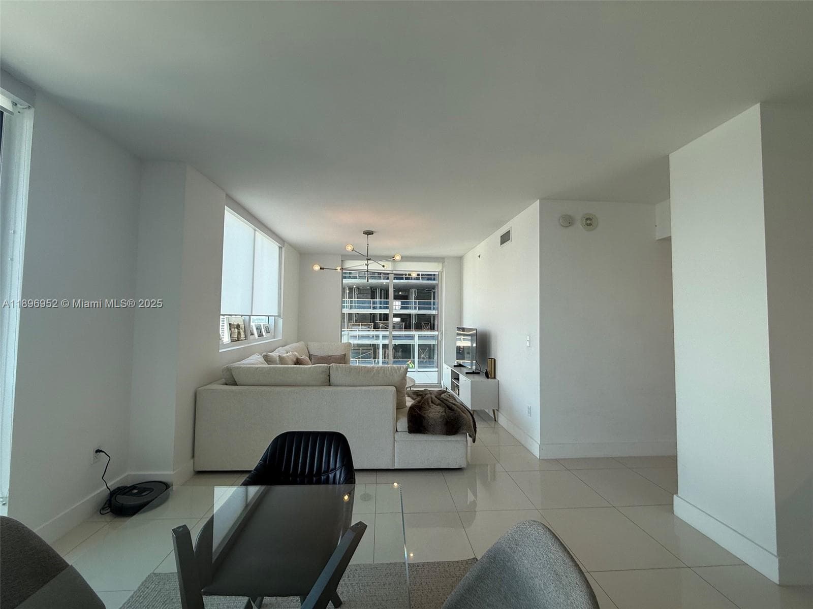 244 Biscayne Blvd # 3708, Miami FL 33132 — 7