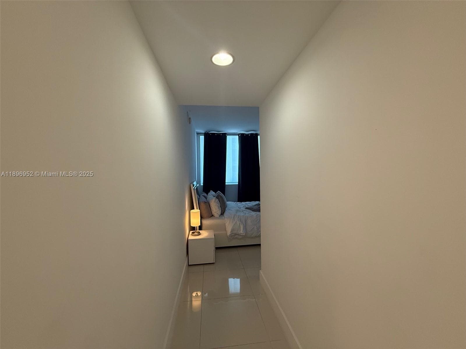 244 Biscayne Blvd # 3708, Miami FL 33132 — 24