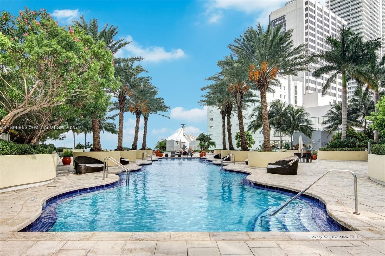 244 Biscayne Blvd # 3708, Miami FL 33132 — 49