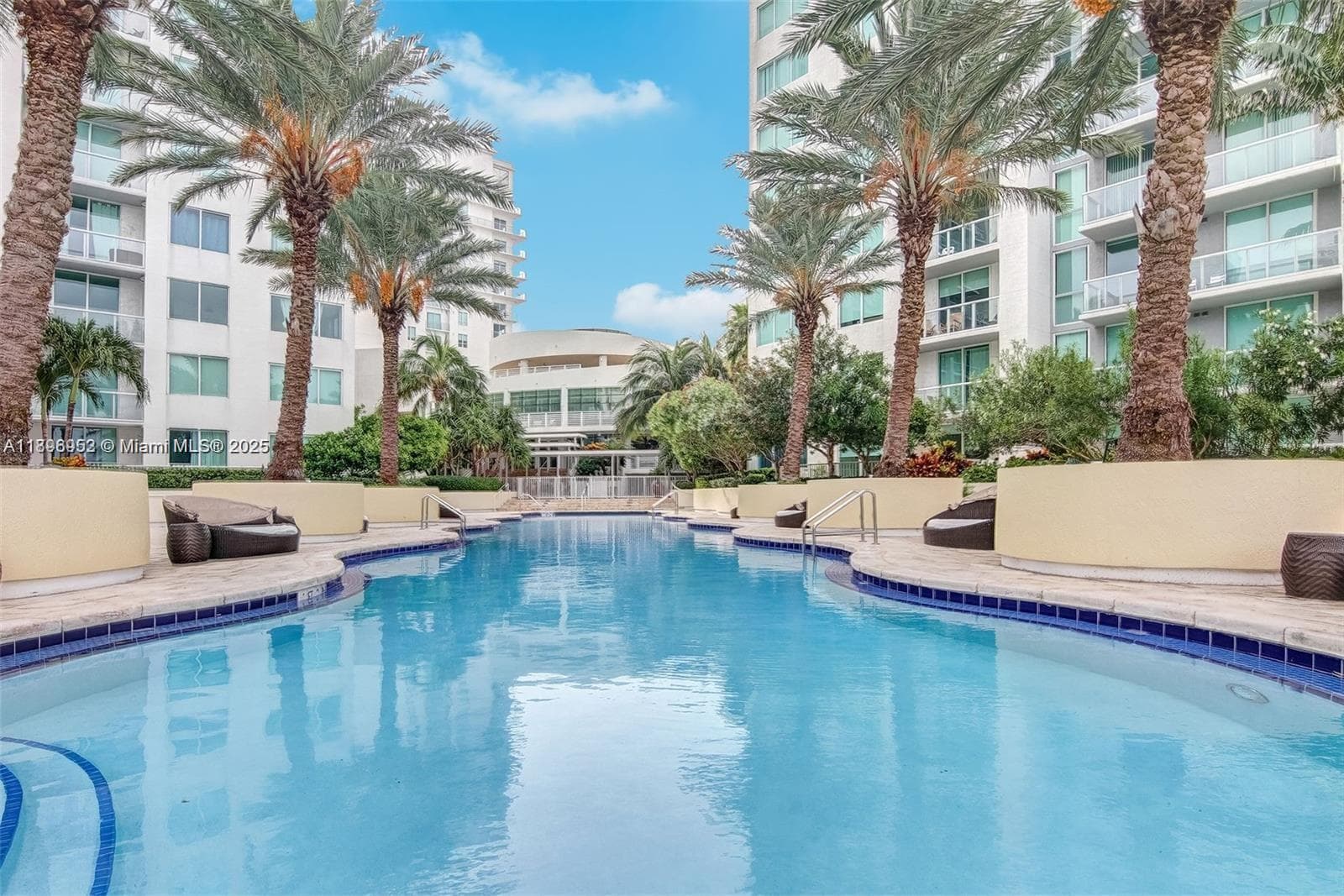 244 Biscayne Blvd # 3708, Miami FL 33132 — 48