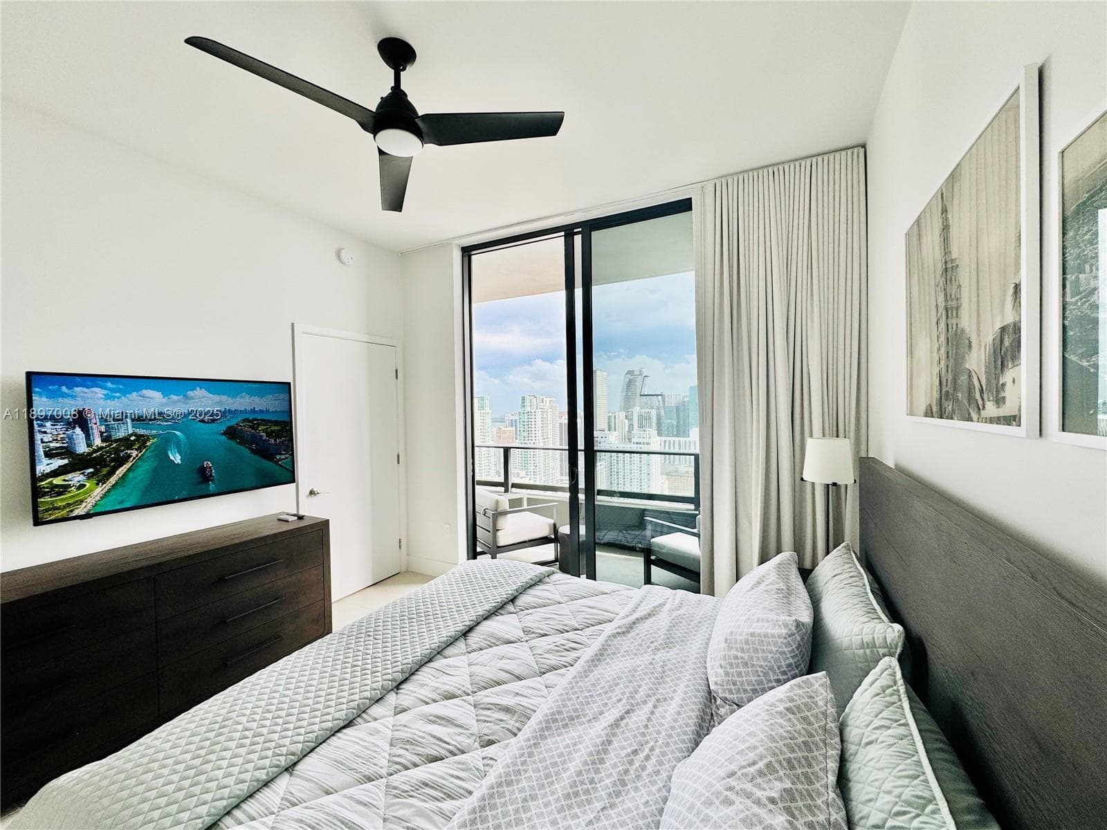 159 NE 6th St # 4807, Miami FL 33132 — 23