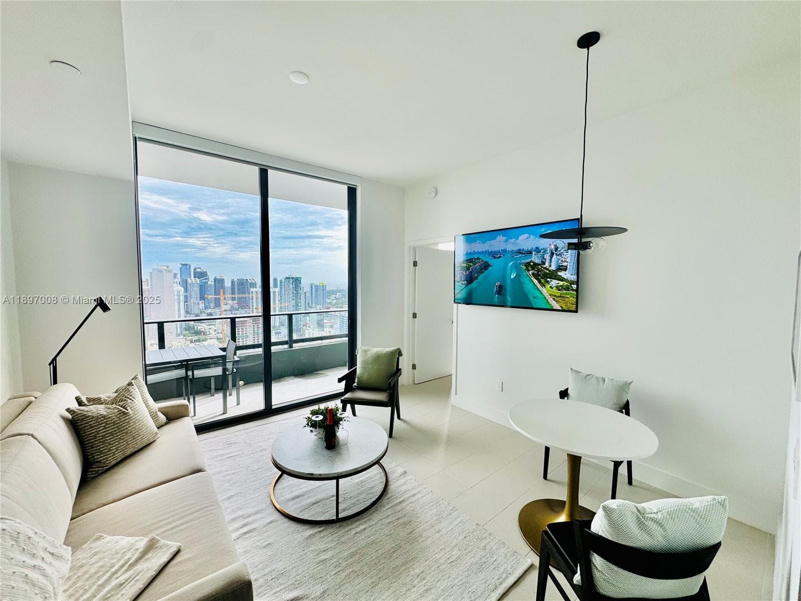 159 NE 6th St # 4807, Miami FL 33132 — 12