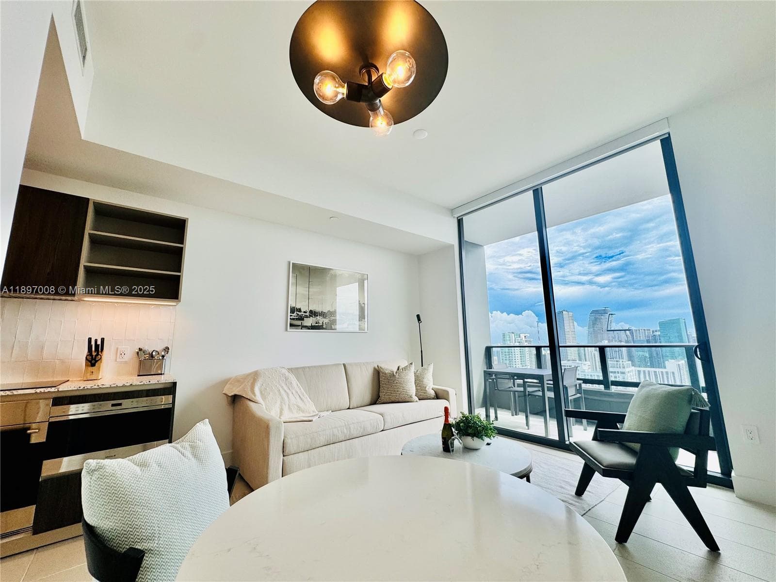 159 NE 6th St # 4807, Miami FL 33132 — 1