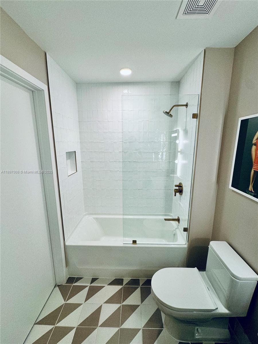 159 NE 6th St # 4807, Miami FL 33132 — 34