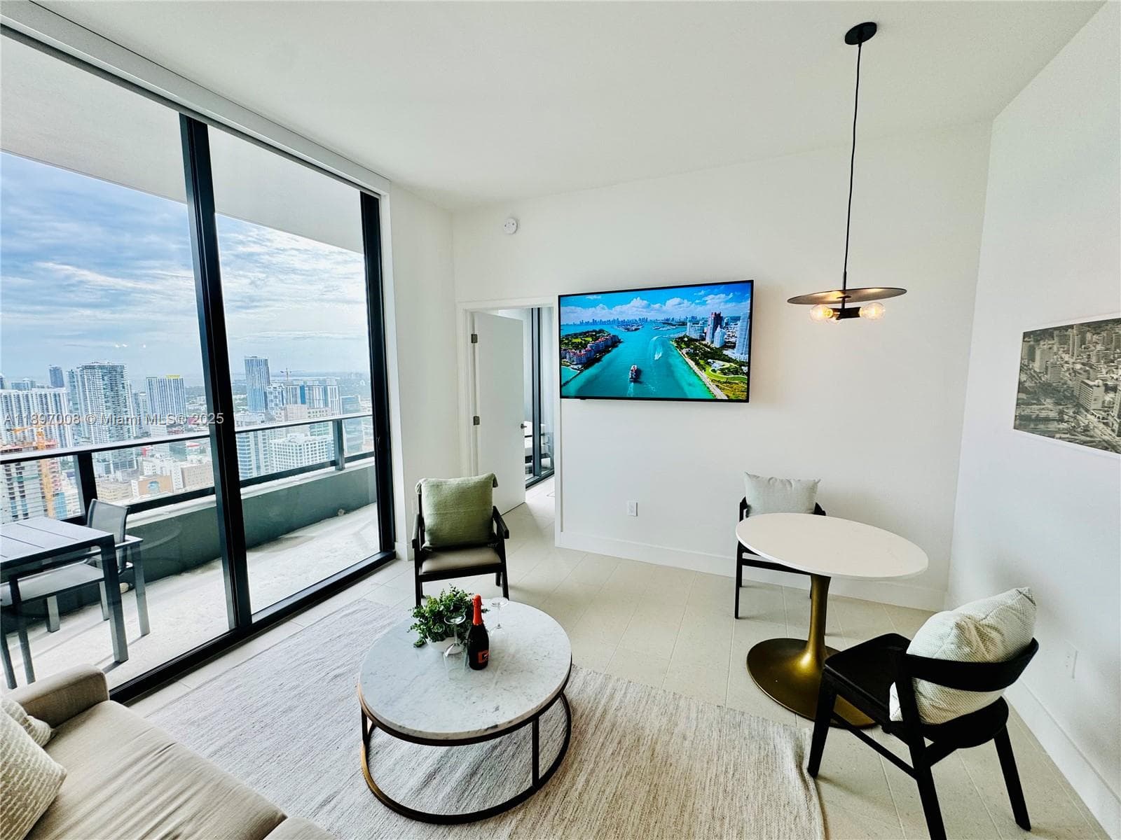 159 NE 6th St # 4807, Miami FL 33132 — 14