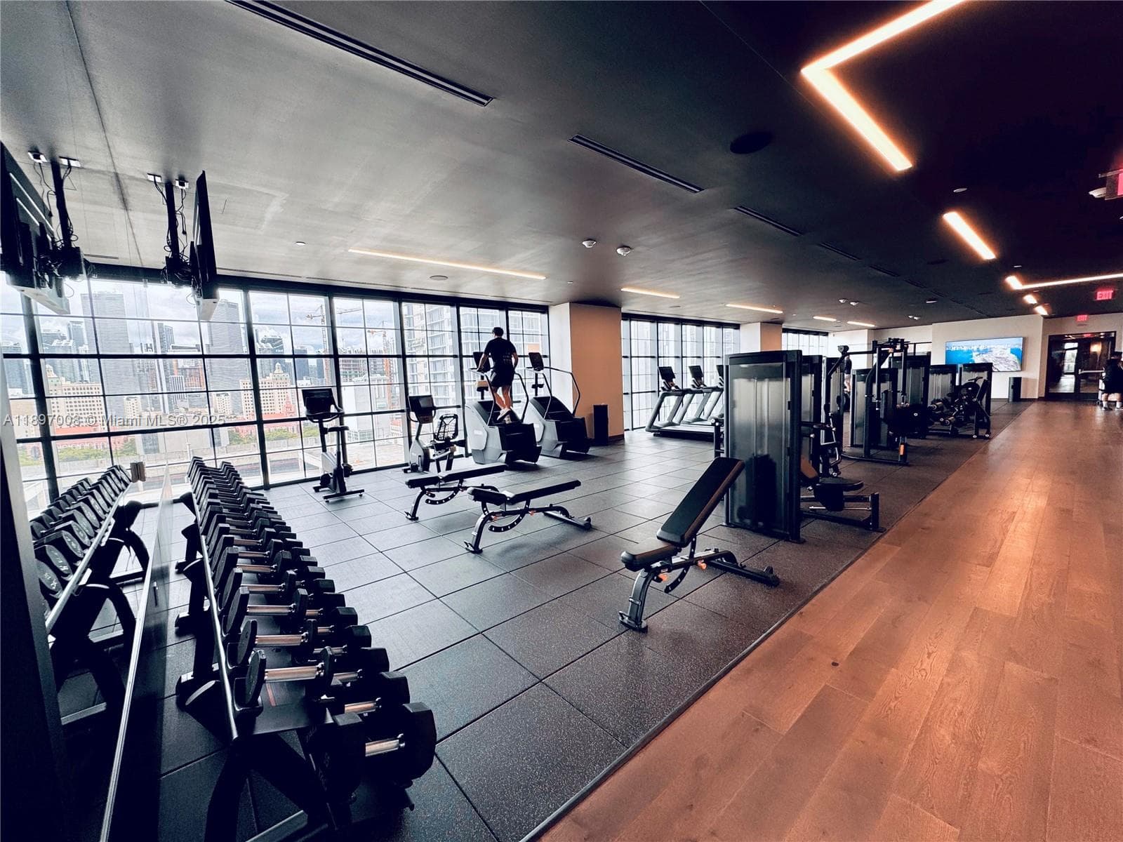 159 NE 6th St # 4807, Miami FL 33132 — 51