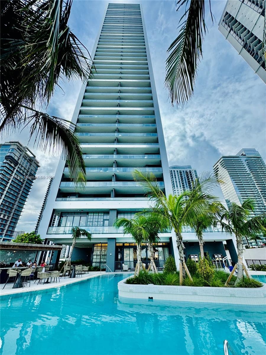 159 NE 6th St # 4314, Miami FL 33132 — 3