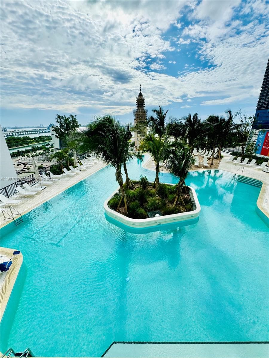 159 NE 6th St # 4314, Miami FL 33132 — 36