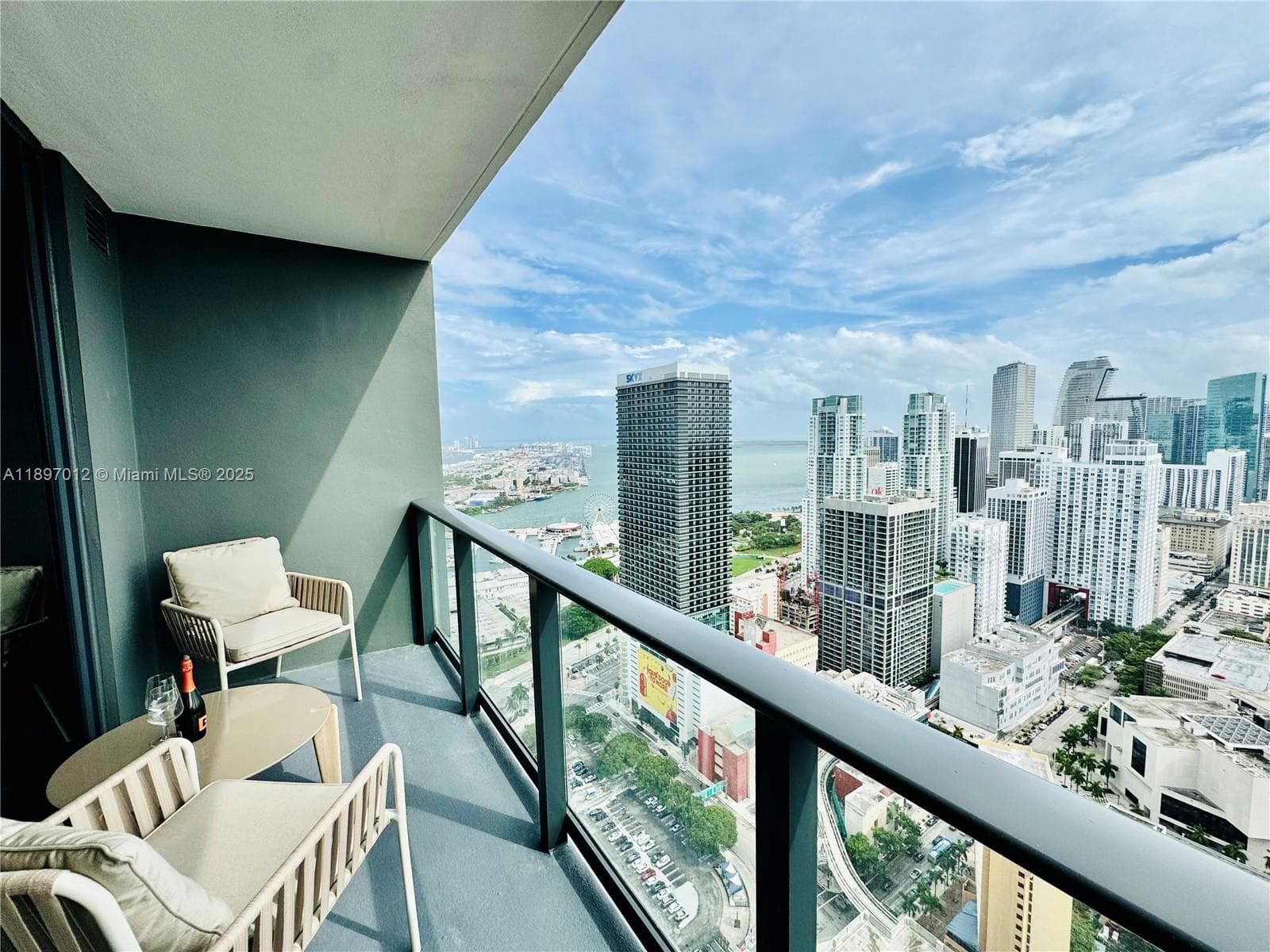 159 NE 6th St # 4314, Miami FL 33132 — 33
