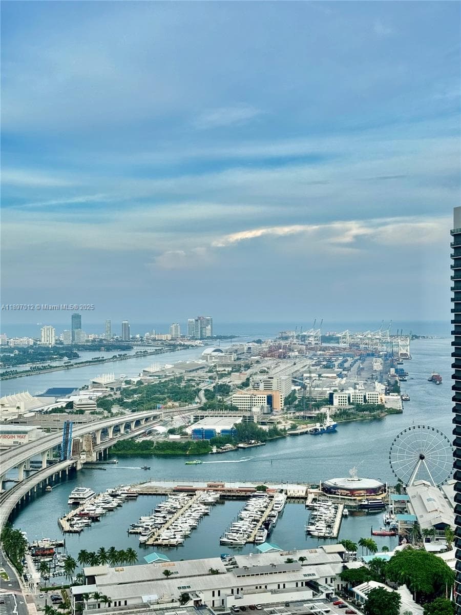 159 NE 6th St # 4314, Miami FL 33132 — 51