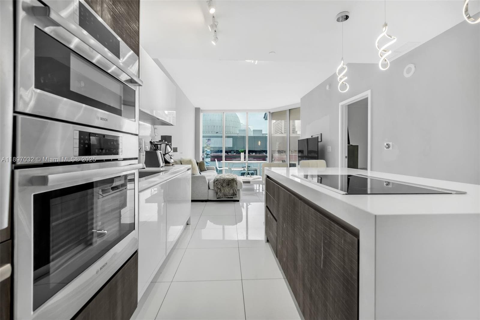 851 NE 1st Ave # 806, Miami FL 33132 — 6