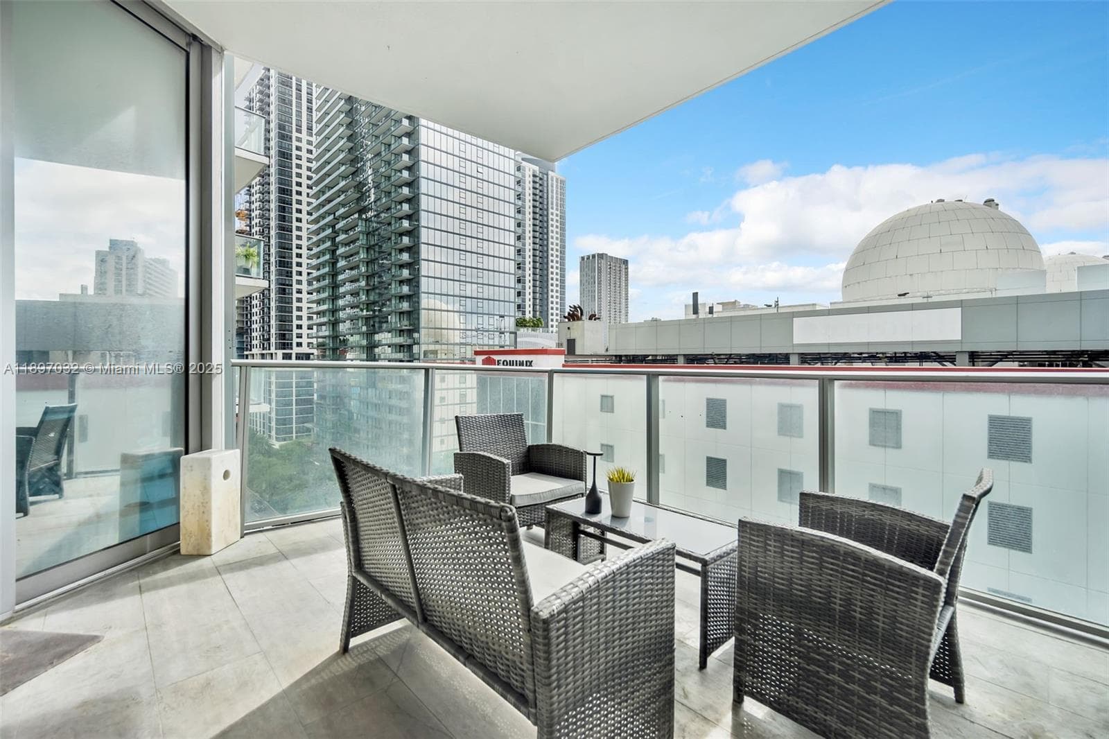 851 NE 1st Ave # 806, Miami FL 33132 — 14