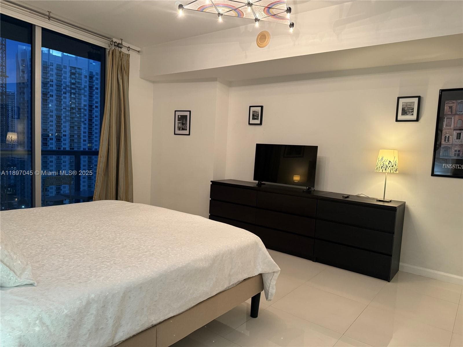 485 Brickell Ave # 2606, Miami FL 33131 — 16